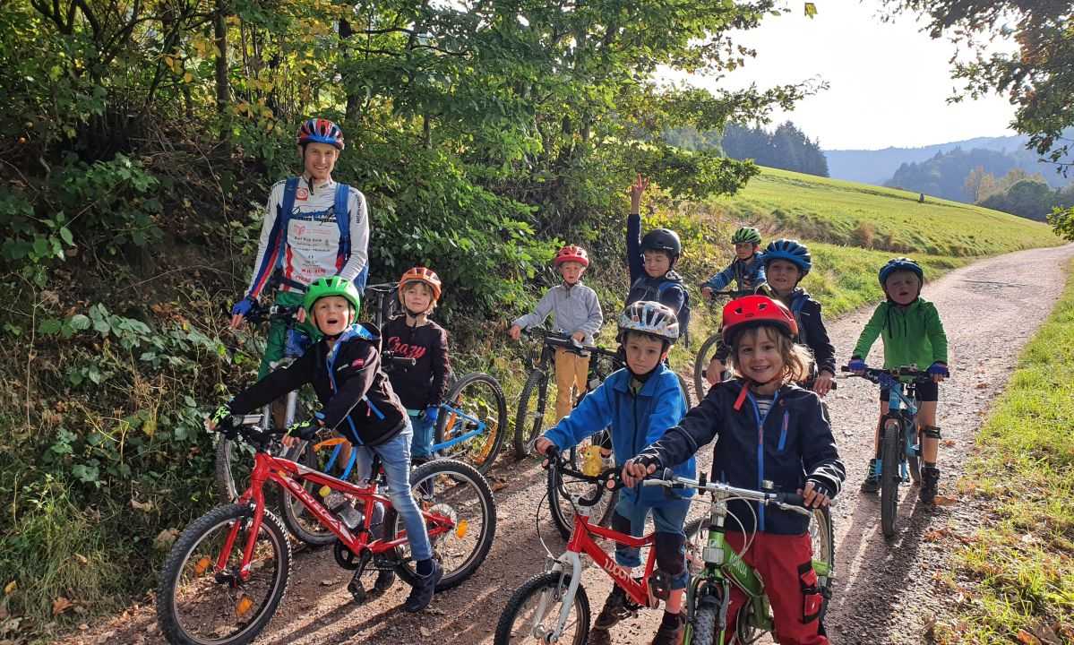 Kinder Mountainbike Training - Erfahrene Mountainbike-Trainer:in gesucht